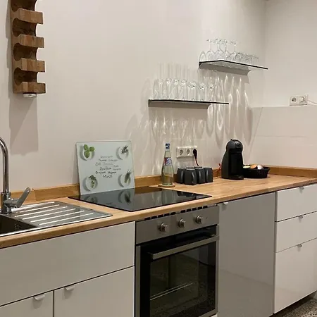 Apartman Karl-marx 2 *