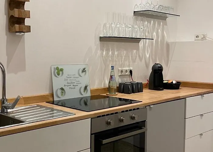 Apartman Karl-marx 2 *